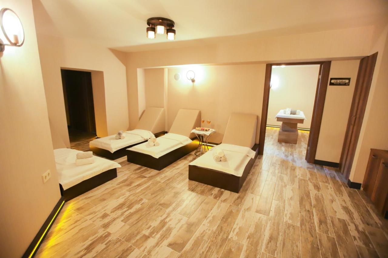 Otel The Life & 3*